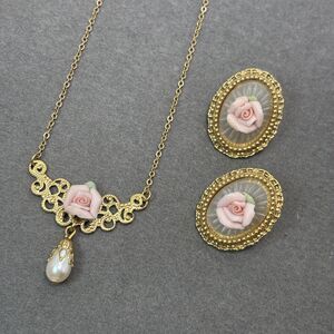 Vintage 1928 Jewelry Pink Rose Ceramic Necklace & Earrings Set Victorian